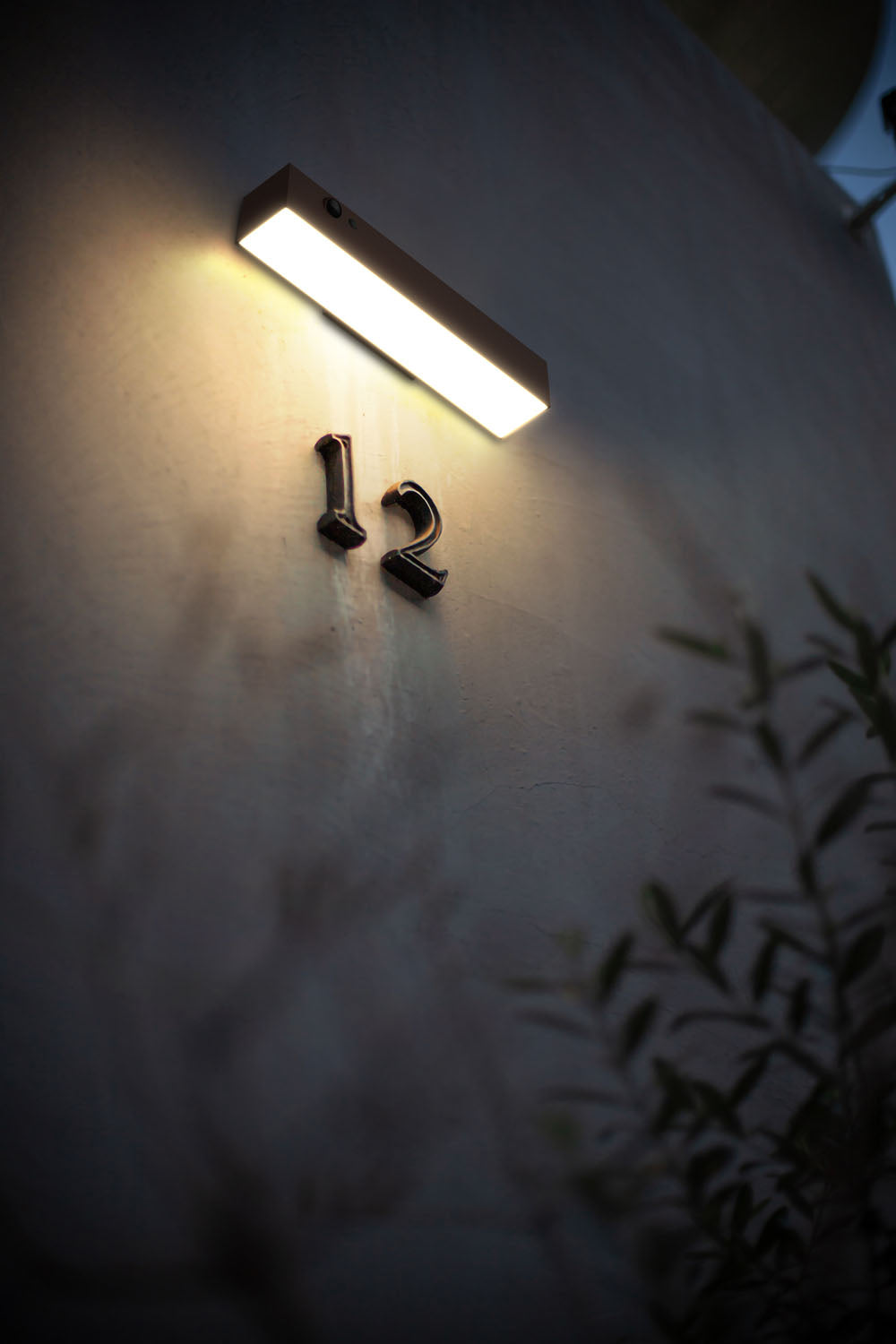 Applique da parete Botlighting per esterni IP54 5,2W 1000LM con sensore crepuscolare e rilevatore di presenza PIR AVENUE