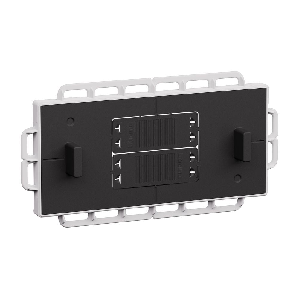 Accessori per installazione filomuro, completi di protezione - 6 moduli. Bticino 506EF
