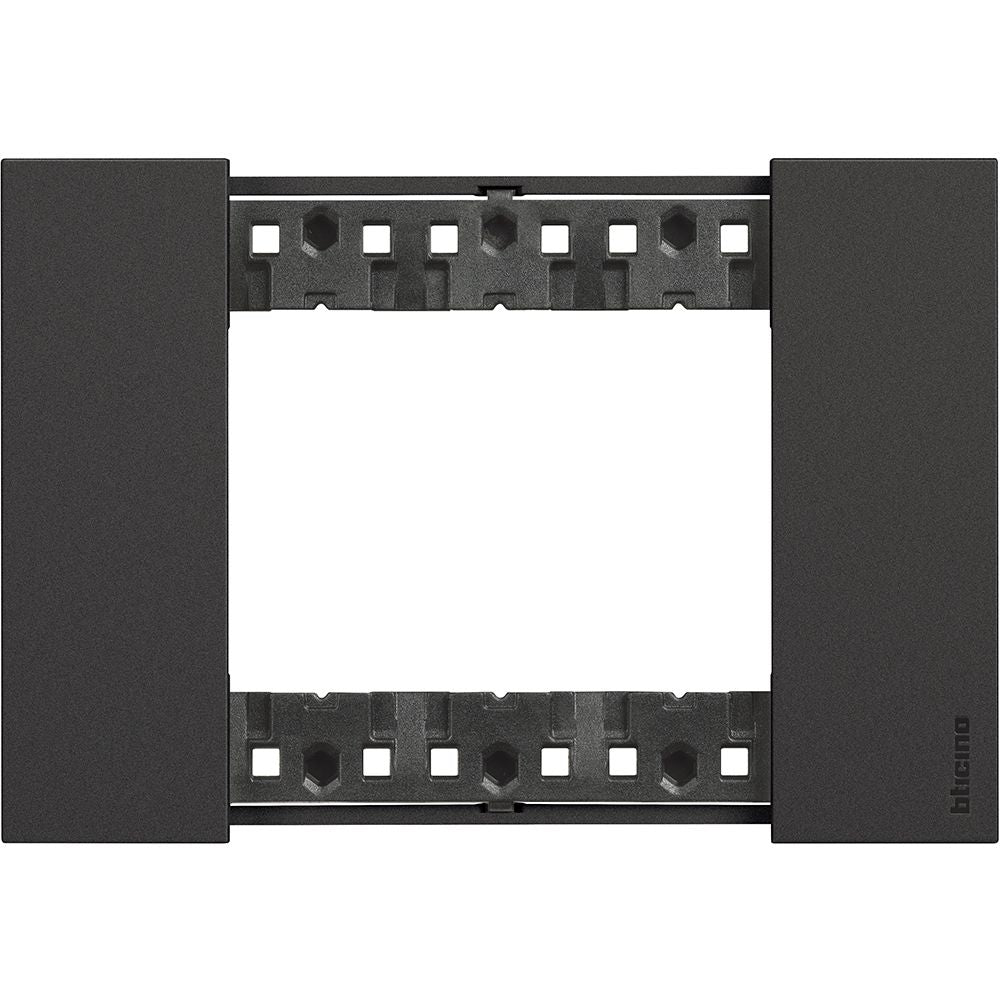 Placca Living Now 3 moduli - nero - materiale: plastica Bticino KA4803KG