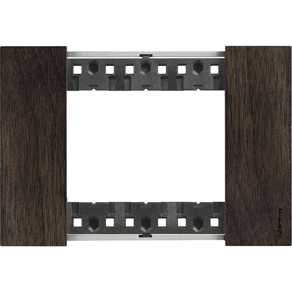 Placca Living Now 3 moduli - noce - materiale: legno Bticino KA4803LG