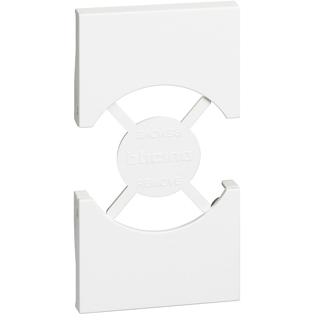 Cover per presa standard Italia/Germania P40 Bticino KW03