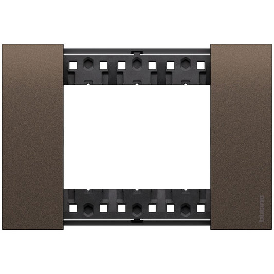 Placca Living Now 3 moduli - Finitura Bronze - Materiale Zama Bticino KA4803KB