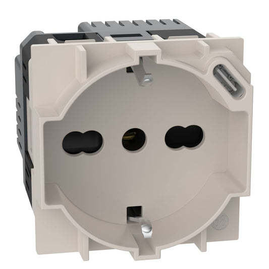 Presa standard Italia P40 con caricatore USB integrato Bticino KM4140A16USB