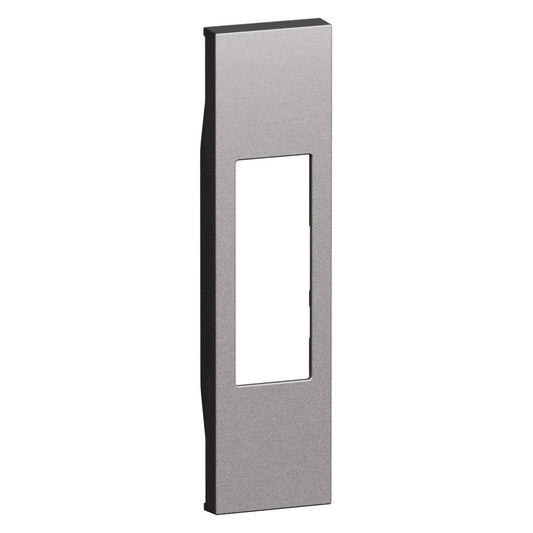 Cover per prese standard Italia P11 e P17/11, pulsante a tirante, interruttore bipolare. Per articoli KB4033 - KB4002 - KB4113 - KB4180 - 1 modulo - Steel. Bticino KS02