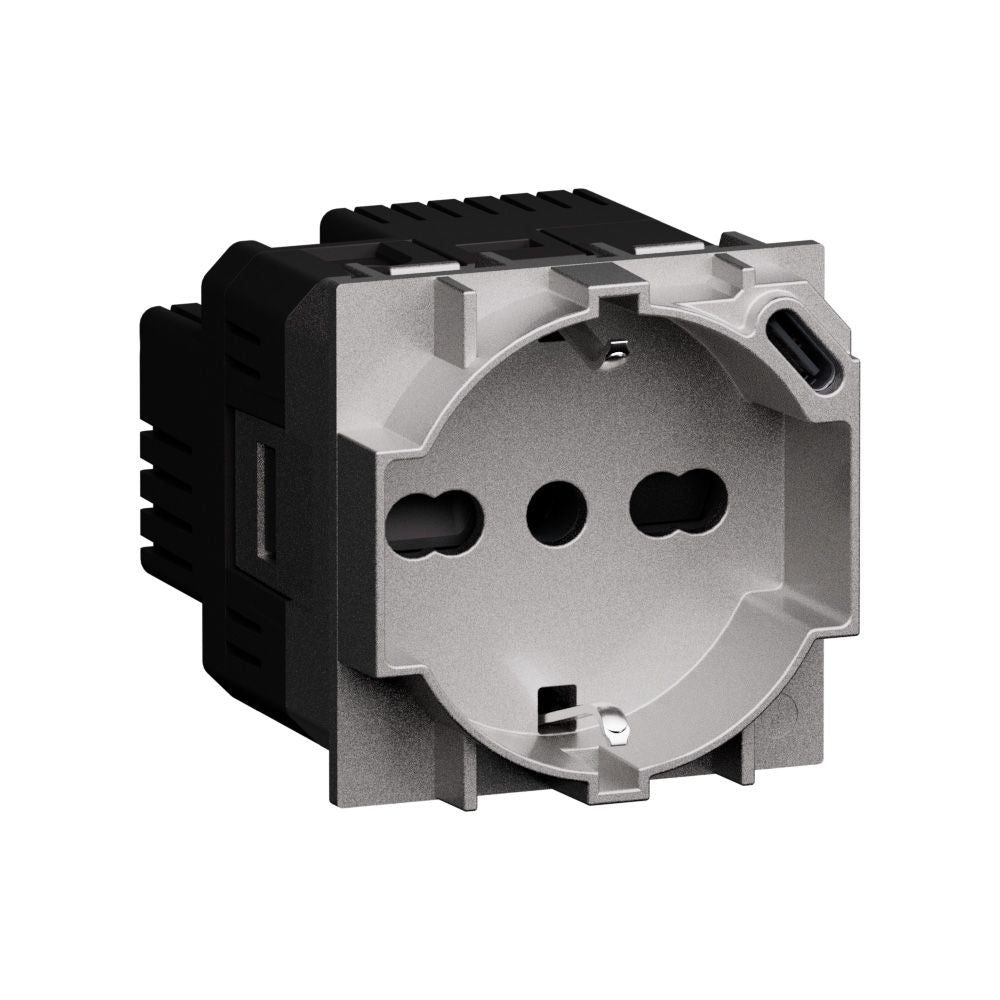 Presa standard Italia P40 con caricatore USB integrato Bticino KS4140A16USB
