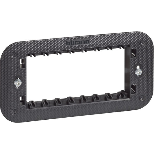 BTICINO Supporto 4 moduli fornito con valva di protezione K4704