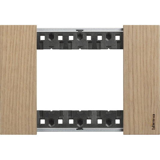 Placca Living Now 3 moduli - rovere - materiale: legno Bticino KA4803LM