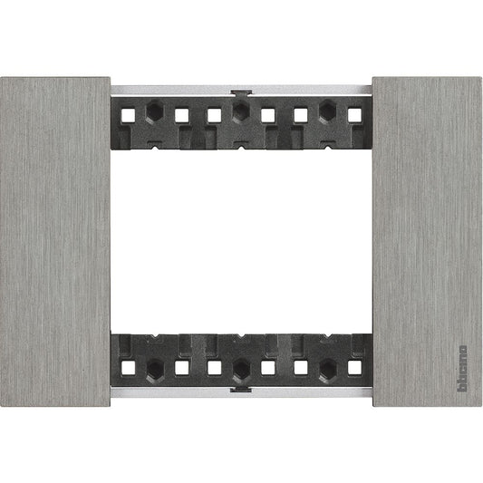 Placca Living Now 3 moduli - acciaio spazzolato - materiale: zama Bticino KA4803ZG