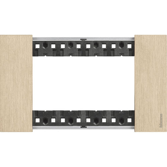 Placca Living Now 4 moduli - oro - materiale: zama Bticino KA4804ZW