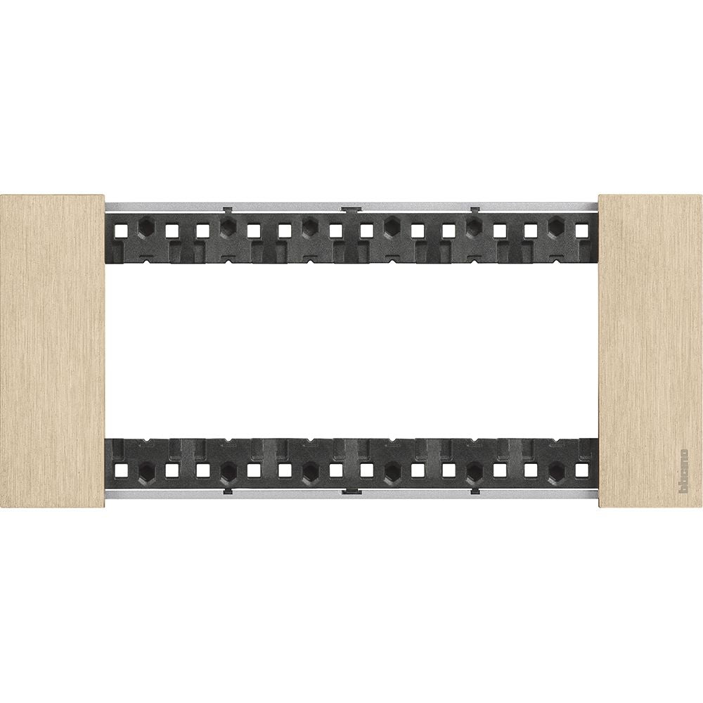 Placca Living Now 6 moduli - oro - materiale: zama Bticino KA4806ZW