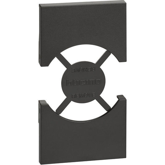 Cover per presa standard Italia/Germania P40 Bticino KG03