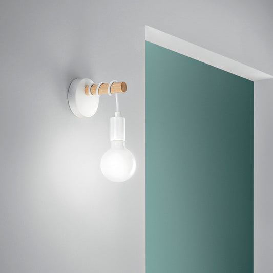 Applique ARIZONA con struttura in legno naturale e montatura in metallo bianco  1XE27 14 5X18CM I-ARIZONA-AP1