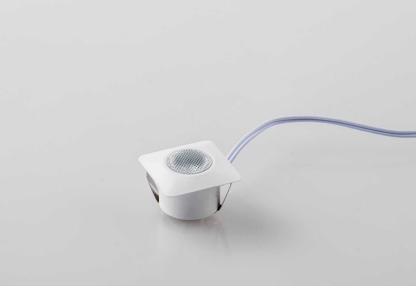 Mini Faretto Incasso LED ASSO quadrato in alluminio bianco 1,2 W 100LM 3000K DC24V  3.2x3,2 cm. INC-ASSO-Q30C
